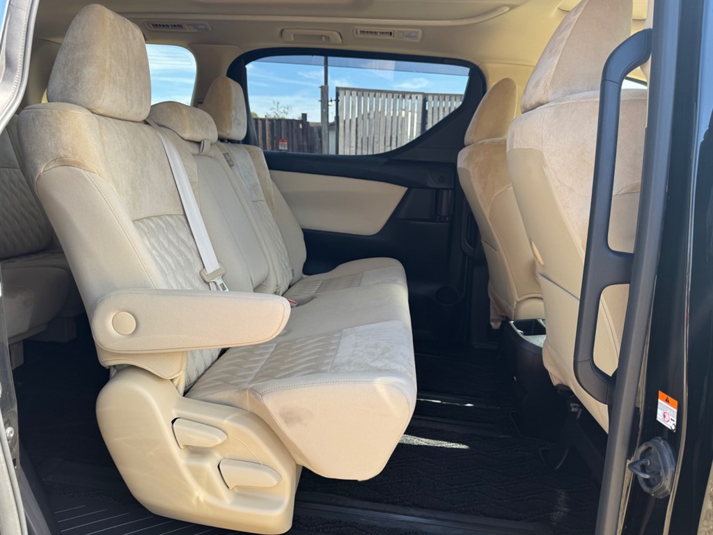 Used Toyota Alphard 2023 for sale - 77918275: Photo 52
