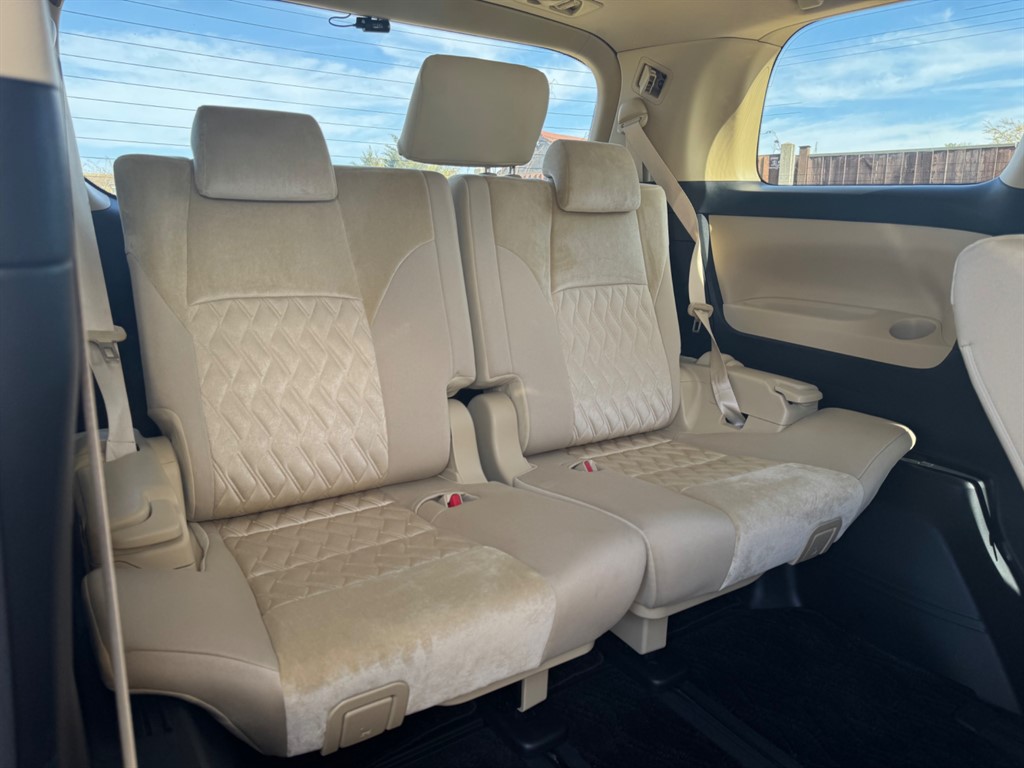 Used Toyota Alphard 2023 for sale - 77918275: Photo 57