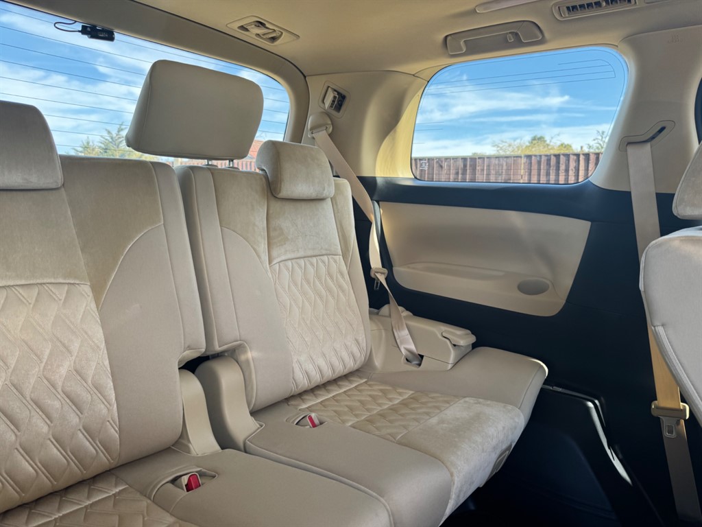 Used Toyota Alphard 2023 for sale - 77918275: Photo 58