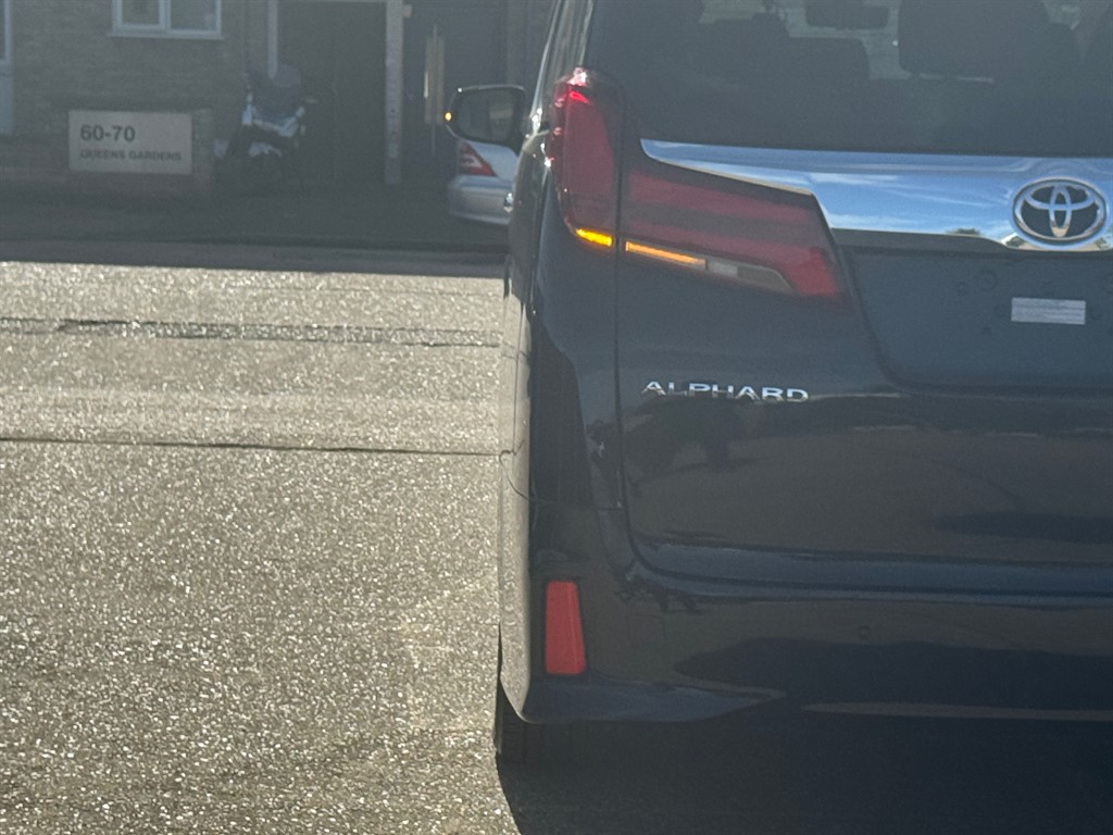 Used Toyota Alphard 2023 for sale - 77918275: Photo 64