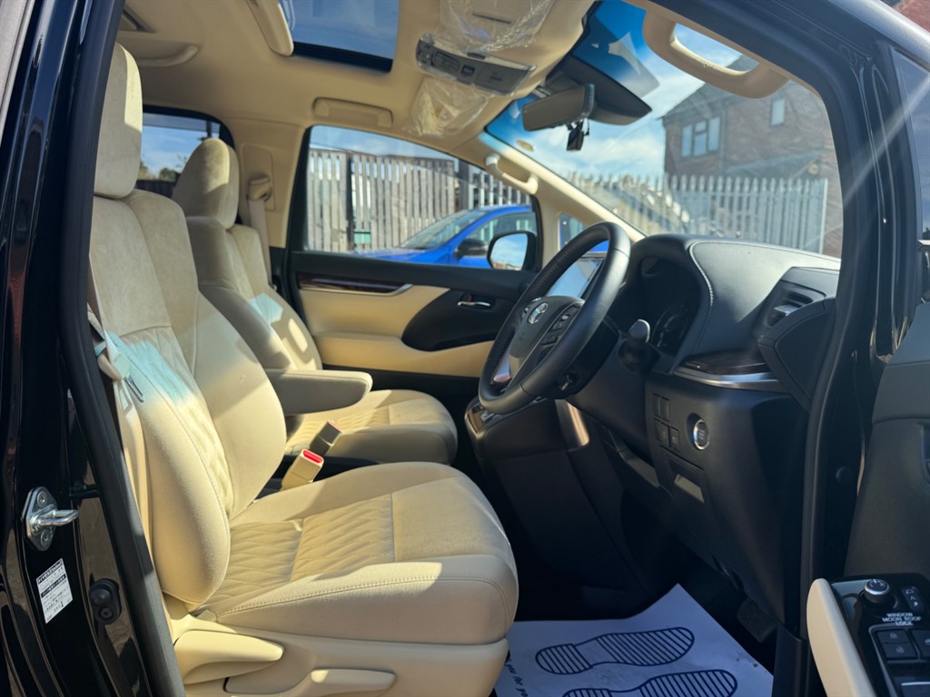 Used Toyota Alphard 2023 for sale - 77918275: Photo 7