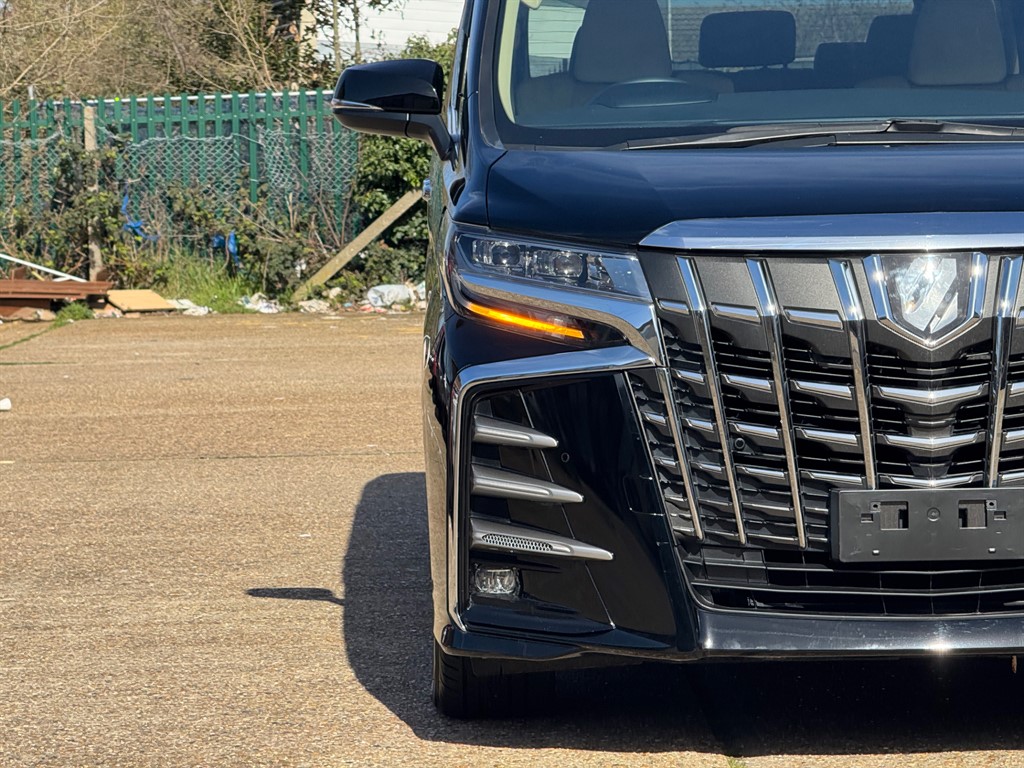 Used Toyota Alphard 2023 for sale - 77918275: Photo 74