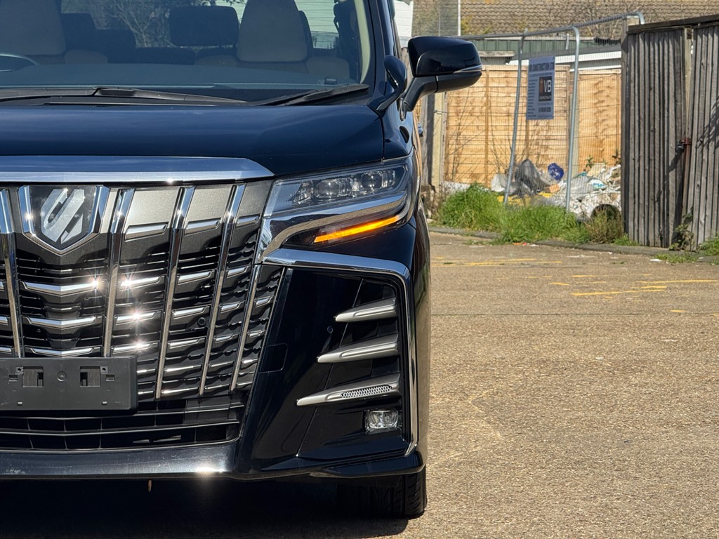 Used Toyota Alphard 2023 for sale - 77918275: Photo 75