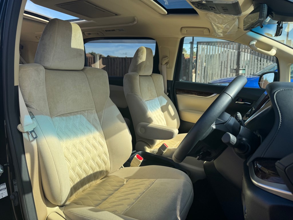 Used Toyota Alphard 2023 for sale - 77918275: Photo 8