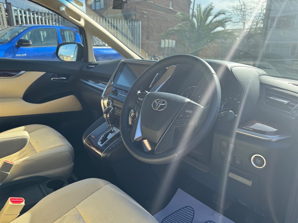 Used Toyota Alphard 2023 for sale - 77918275: Photo 9
