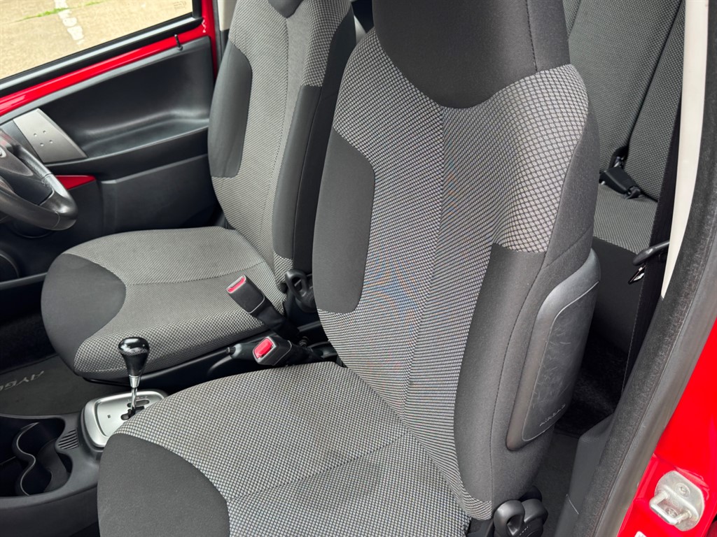 Used Toyota AYGO 2014 for sale - 76731887: Photo 15