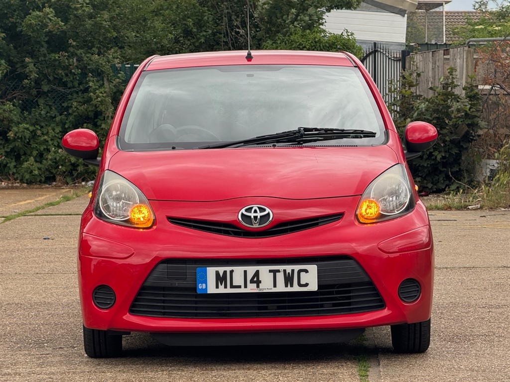 Used Toyota AYGO 2014 for sale - 76731887: Photo 2