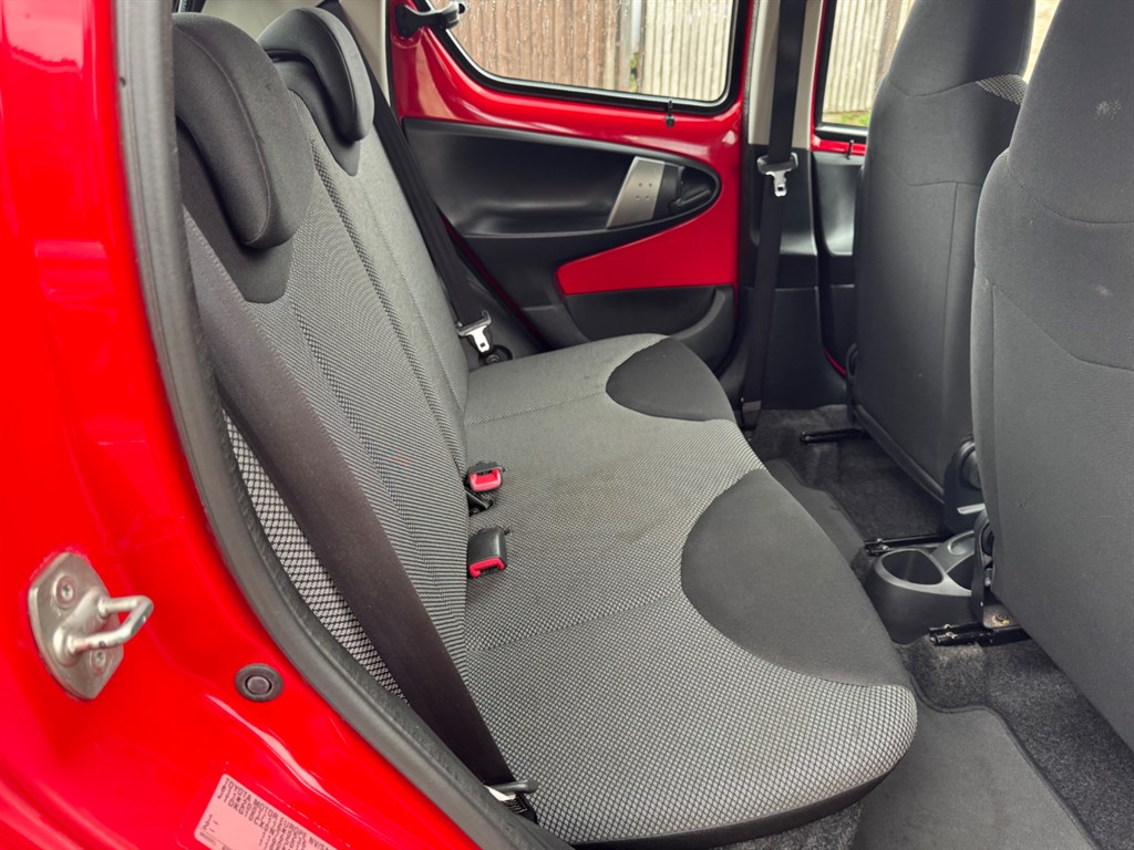 Used Toyota AYGO 2014 for sale - 76731887: Photo 33