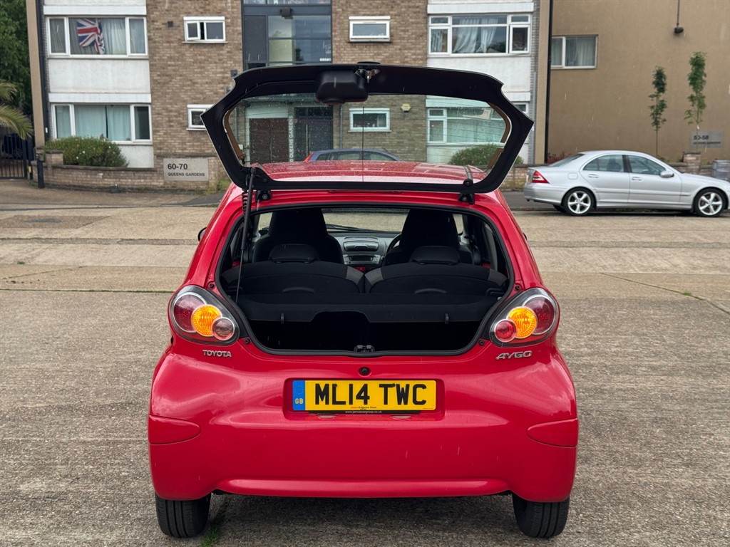 Used Toyota AYGO 2014 for sale - 76731887: Photo 39