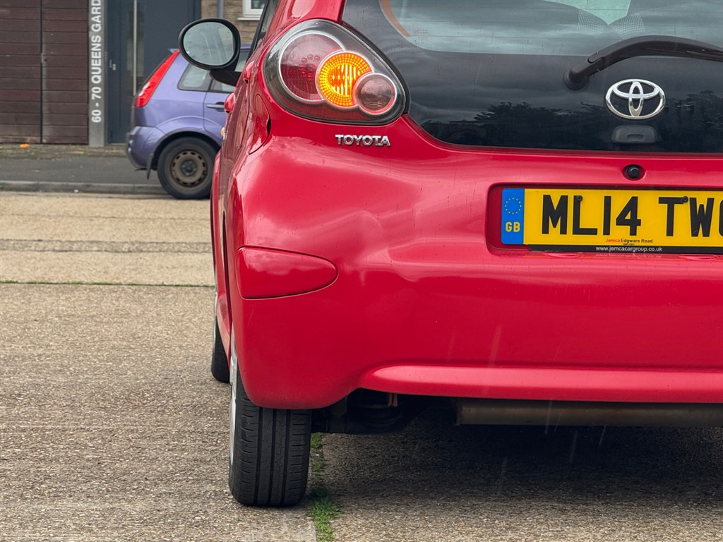 Used Toyota AYGO 2014 for sale - 76731887: Photo 40