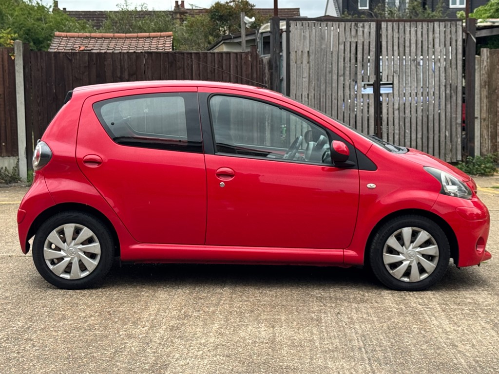 Used Toyota AYGO 2014 for sale - 76731887: Photo 5