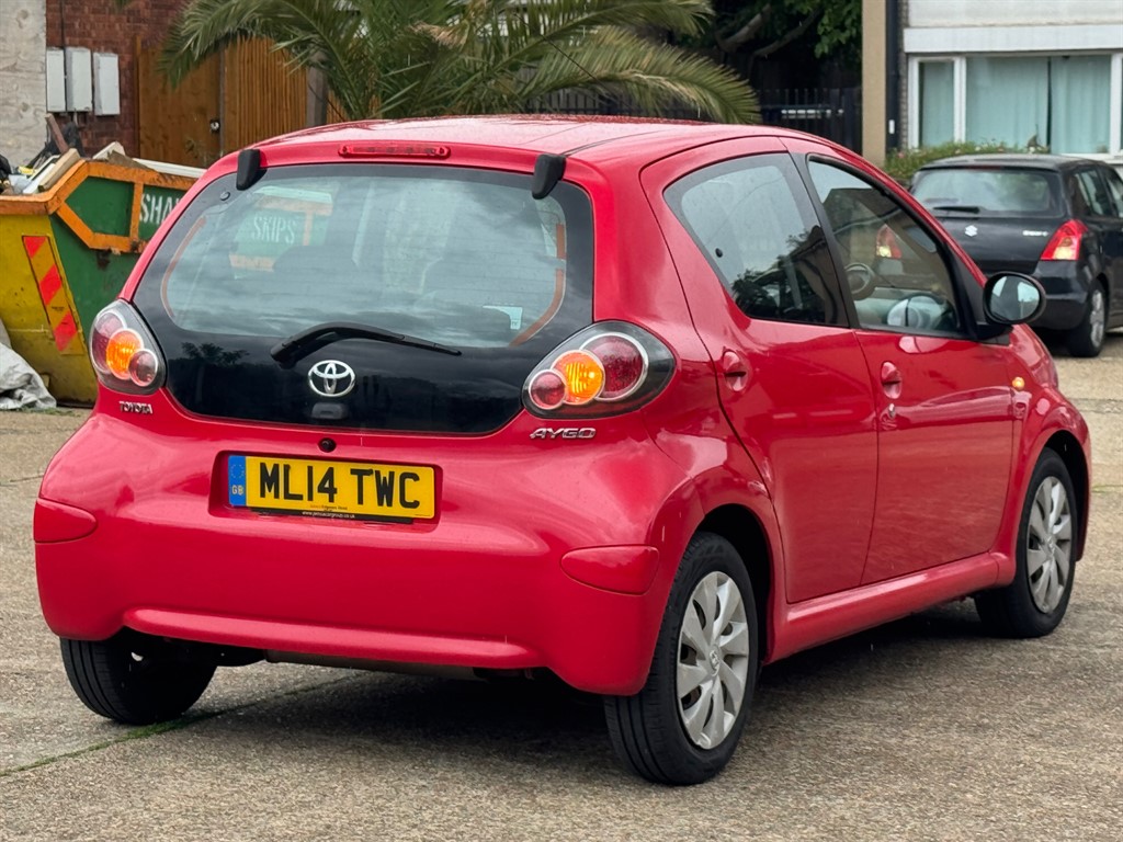 Used Toyota AYGO 2014 for sale - 76731887: Photo 6