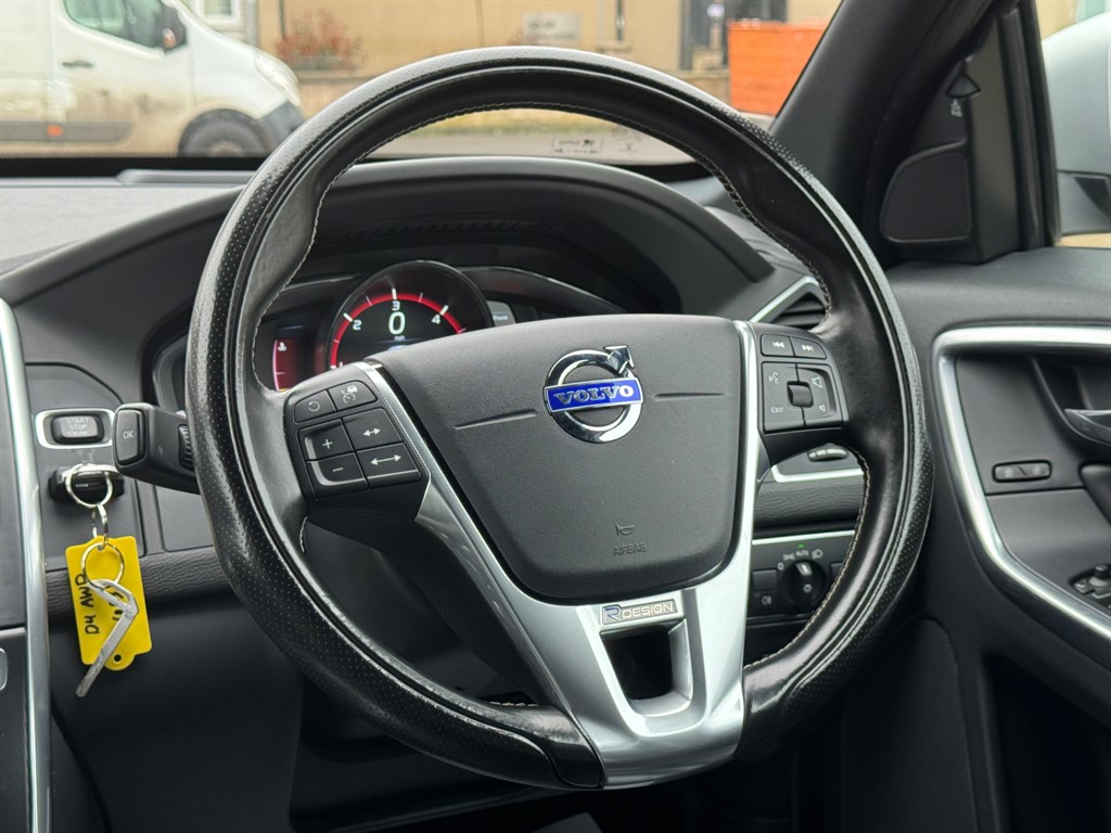 Used Volvo XC60 2015 for sale - 77795261: Photo 34