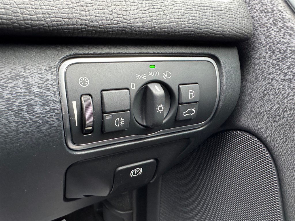 Used Volvo XC60 2015 for sale - 77795261: Photo 41