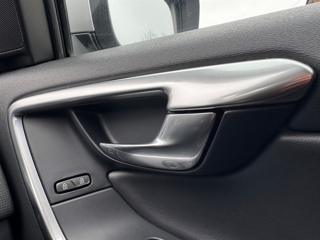 Used Volvo XC60 2015 for sale - 77795261: Photo 43