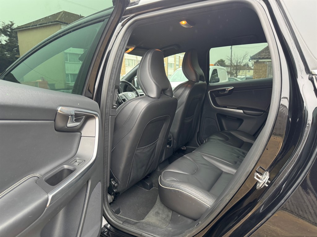 Used Volvo XC60 2015 for sale - 77795261: Photo 50