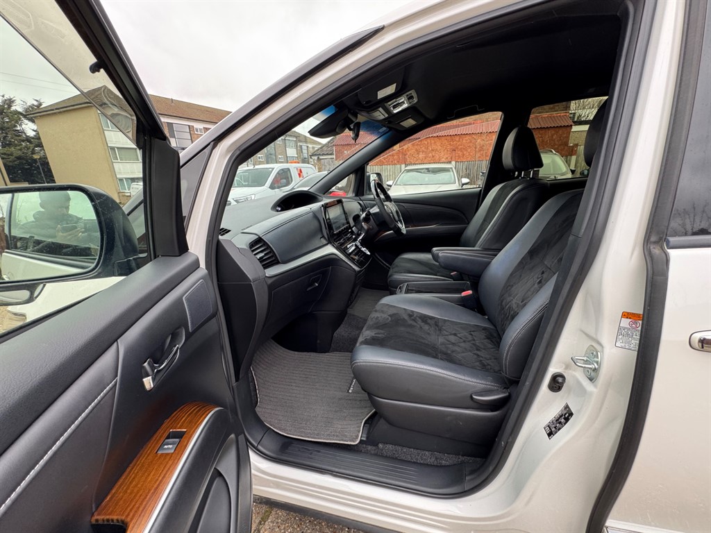 Used Toyota Estima 2016 for sale - 78055445: Photo 14