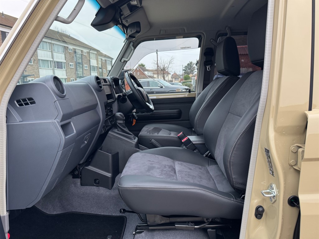 Used Toyota Land Cruiser 2025 for sale - 77036477: Photo 18