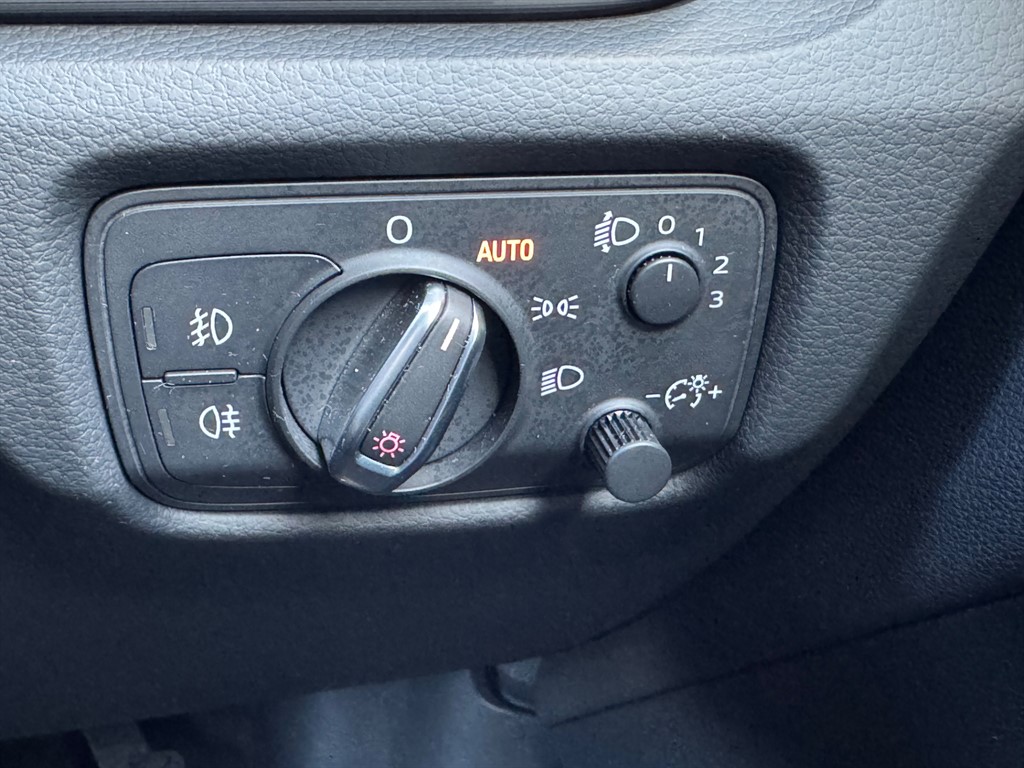 Used Audi A3 2014 for sale - 76669909: Photo 40