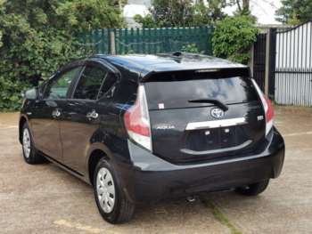 Used Toyota Aqua 2016 for sale - 67477475: Photo