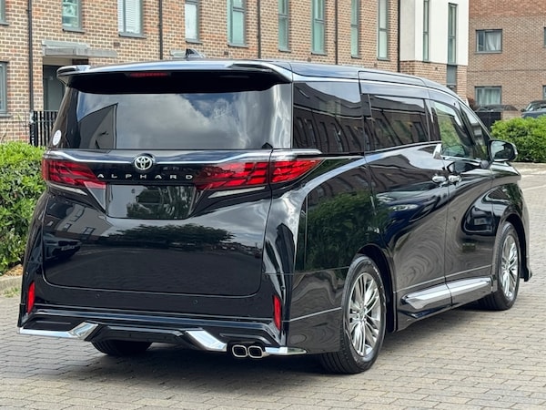Used Toyota Alphard 2024 for sale - 75572117: Photo 4