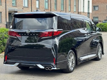 Used Toyota Alphard 2024 for sale - 75572117: Photo