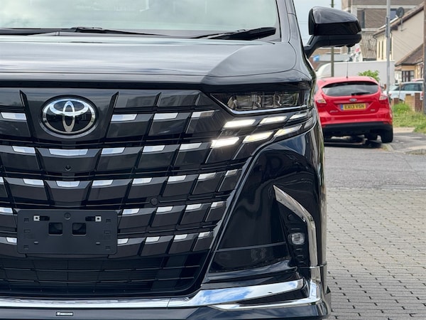 Used Toyota Alphard 2024 for sale - 75572117: Photo 63