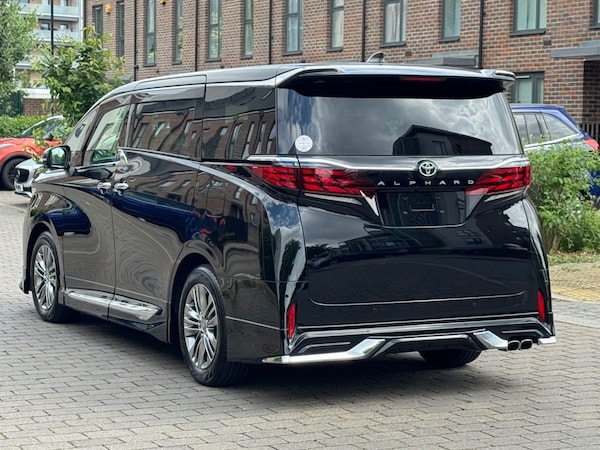Used Toyota Alphard 2024 for sale - 75572117: Photo 6