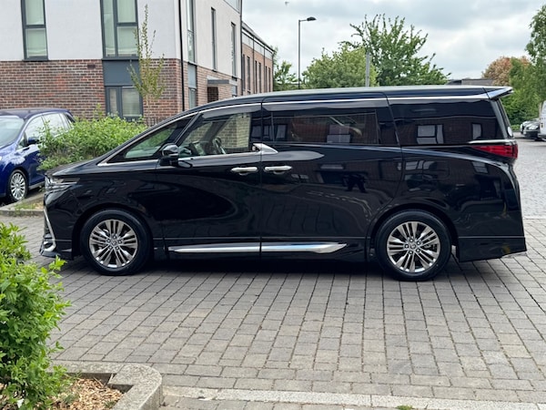 Used Toyota Alphard 2024 for sale - 75572117: Photo 8