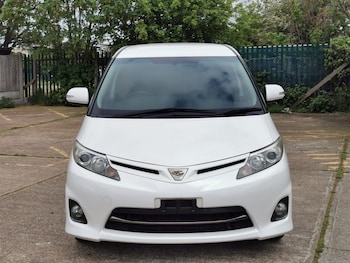 Used Toyota Estima 2011 for sale - 75572384: Photo