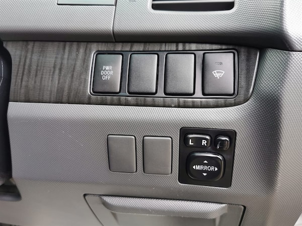 Used Toyota Estima 2011 for sale - 75572384: Photo 48