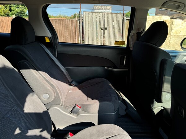 Used Toyota Estima 2012 for sale - 75571921: Photo 12
