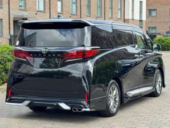 Used Toyota Alphard 2023 for sale - 74702475: Photo