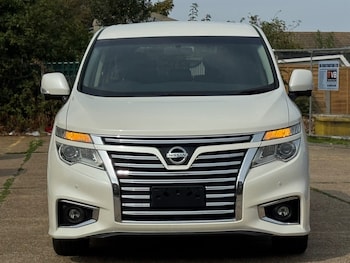 Used Nissan Elgrand 2017 for sale - 75514804: Photo