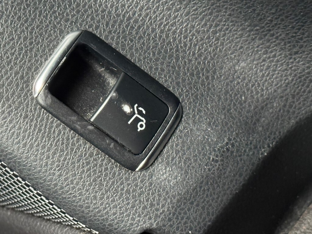 Used Mercedes-Benz GLA 2016 for sale - 77619499: Photo 46