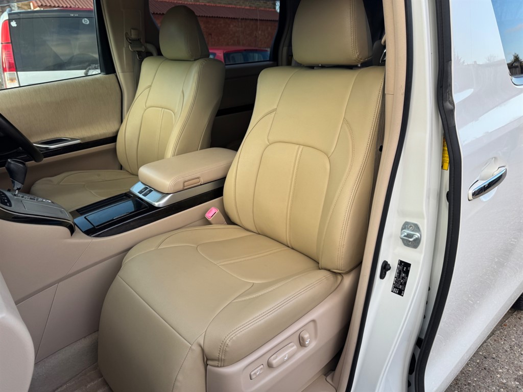 Used Toyota Alphard 2024 for sale - 77053424: Photo 16