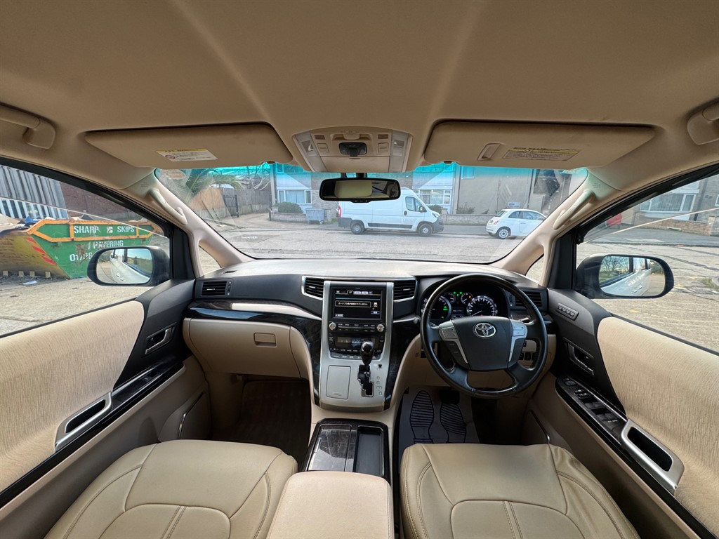 Used Toyota Alphard 2024 for sale - 77053424: Photo 19