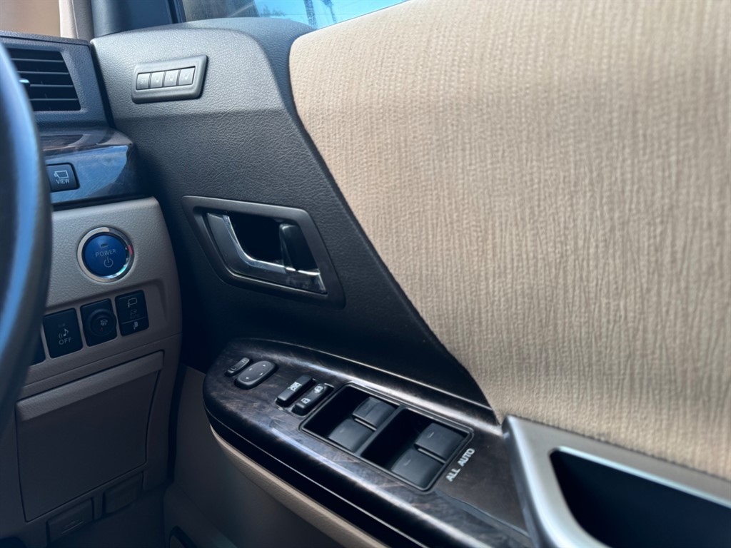 Used Toyota Alphard 2024 for sale - 77053424: Photo 40