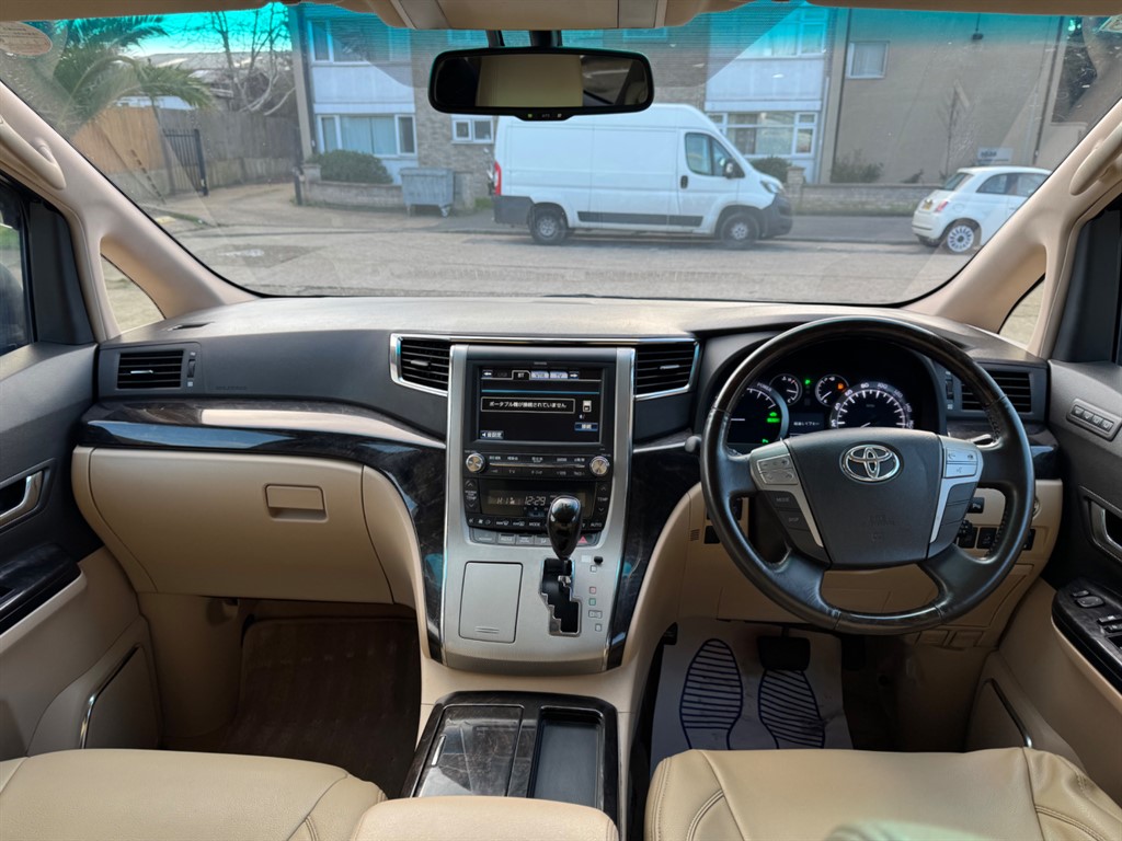 Used Toyota Alphard 2024 for sale - 77053424: Photo 43