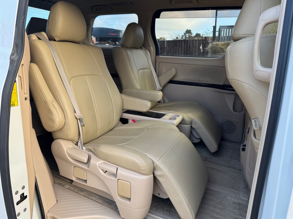 Used Toyota Alphard 2024 for sale - 77053424: Photo 46