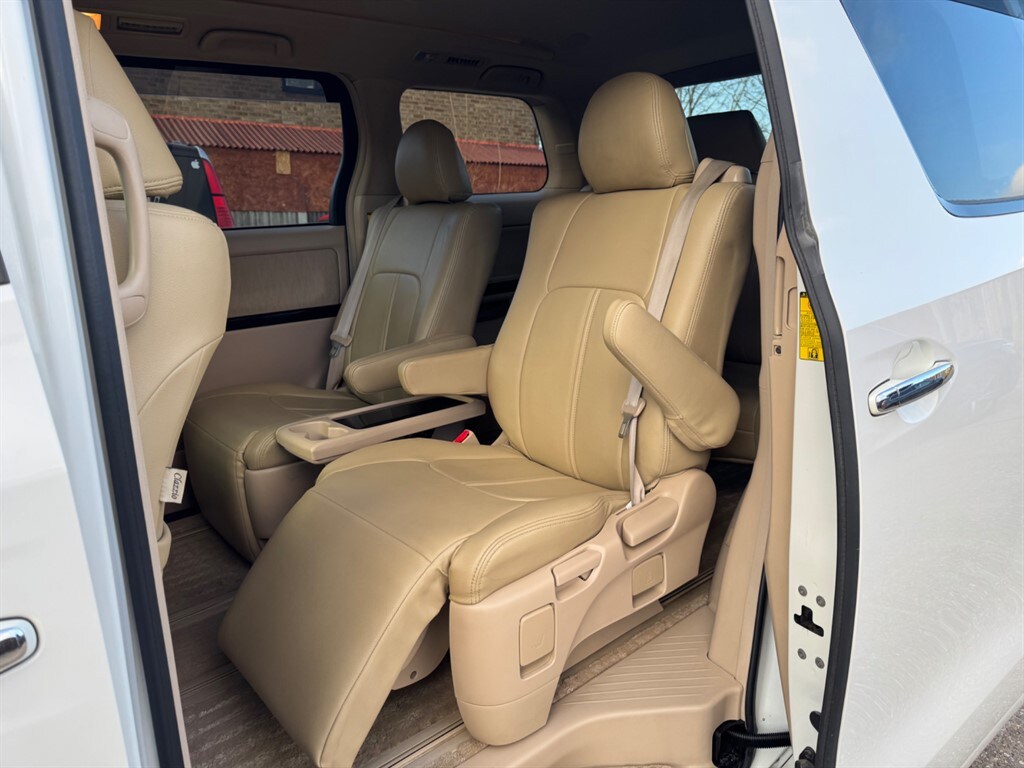 Used Toyota Alphard 2024 for sale - 77053424: Photo 52