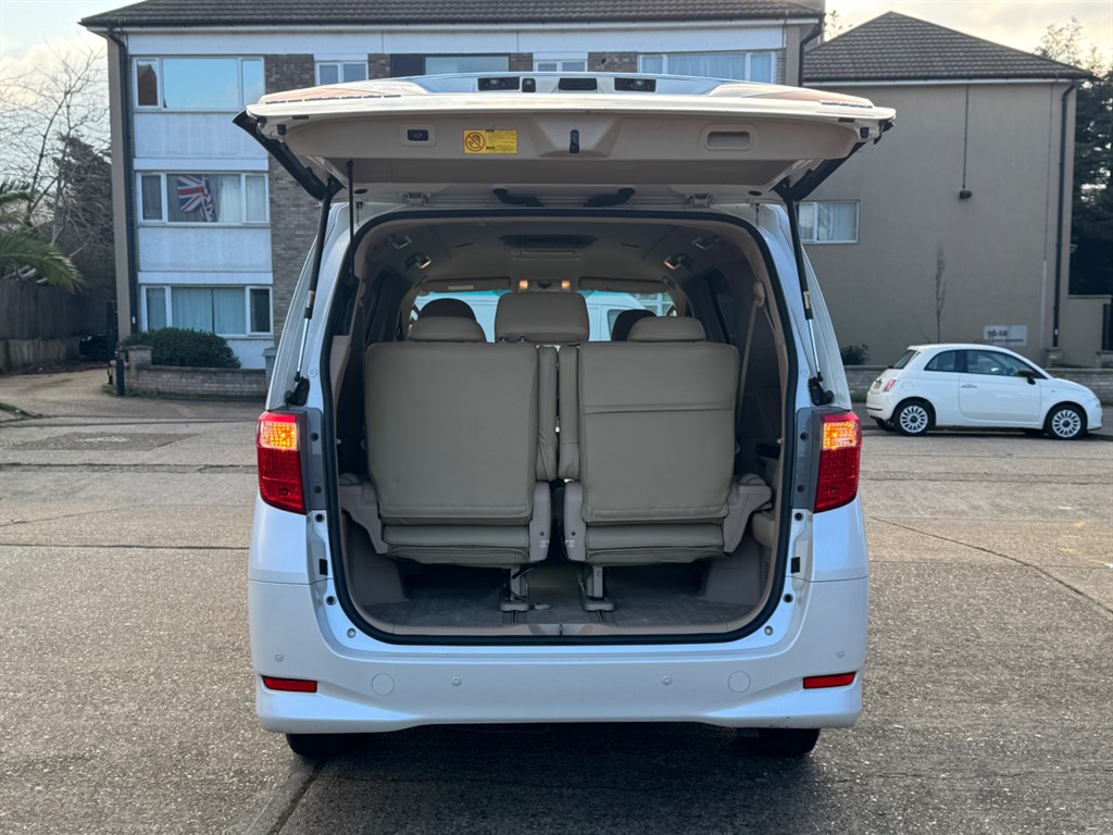 Used Toyota Alphard 2024 for sale - 77053424: Photo 59