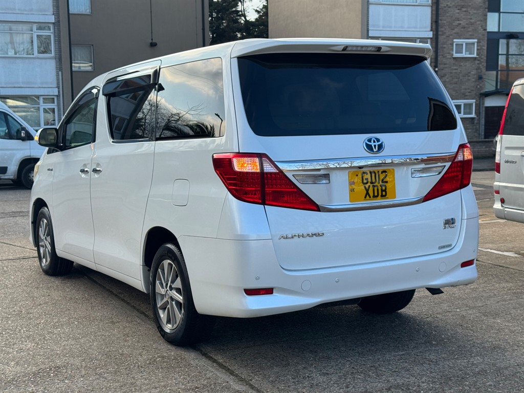 Used Toyota Alphard 2024 for sale - 77053424: Photo 6