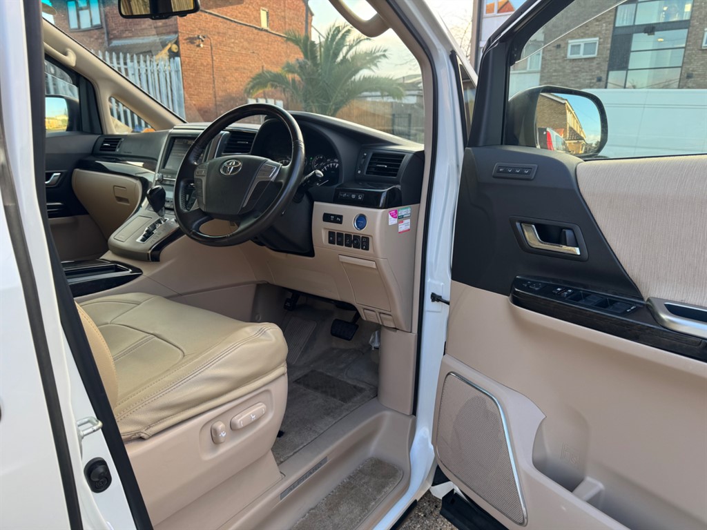 Used Toyota Alphard 2024 for sale - 77053424: Photo 9