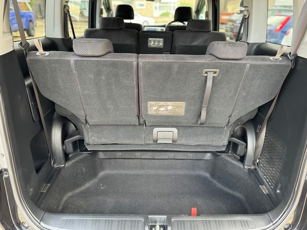 Used Honda Stepwagon 2010 for sale - 75570912: Photo 11