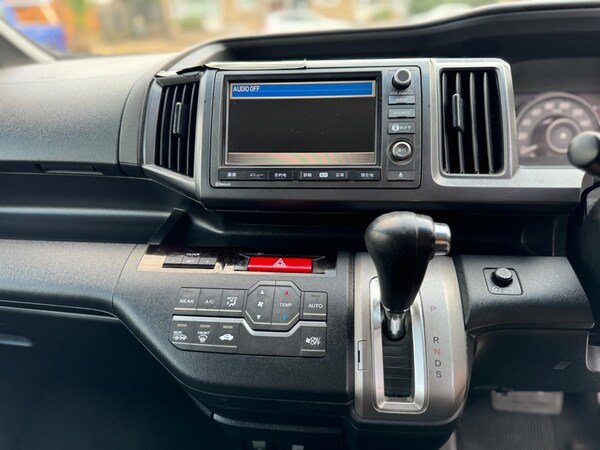 Used Honda Stepwagon 2010 for sale - 75570912: Photo 33