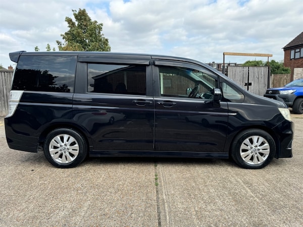 Used Honda Stepwagon 2010 for sale - 75570912: Photo 8
