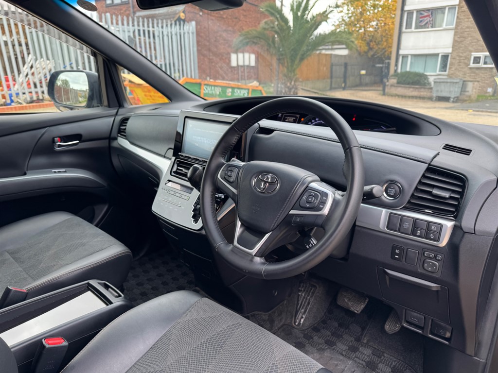 Used Toyota Estima 2018 for sale - 76375654: Photo 12