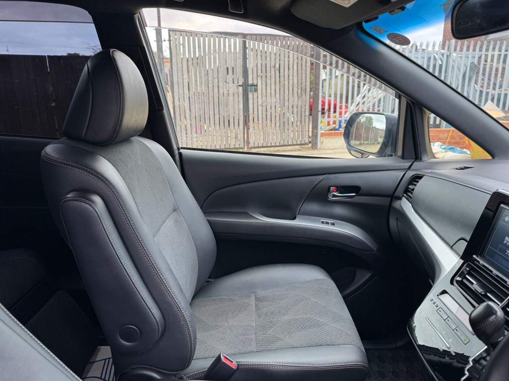 Used Toyota Estima 2018 for sale - 76375654: Photo 13