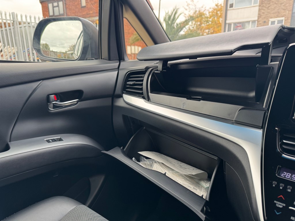 Used Toyota Estima 2018 for sale - 76375654: Photo 21
